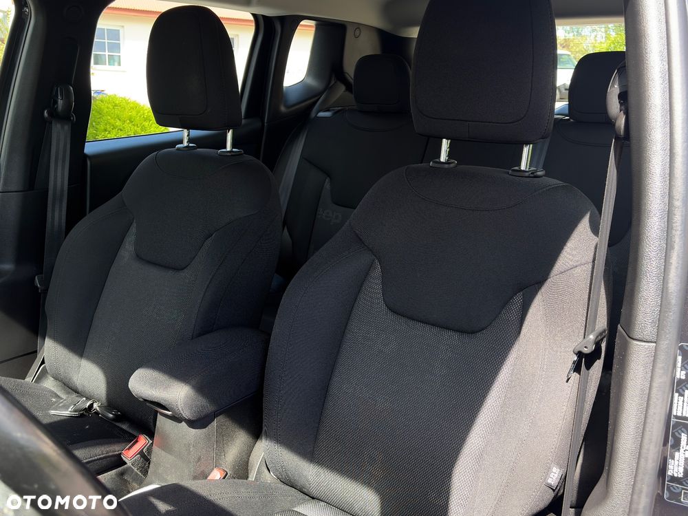 Jeep Renegade 1.6 E-torQ Longitude Adventure Edition - 22