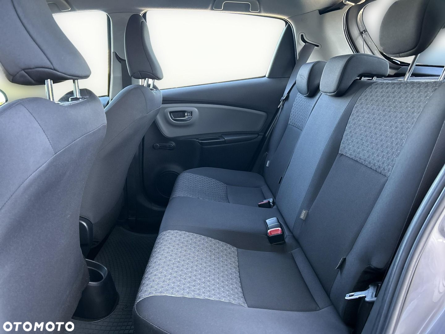 Toyota Yaris - 17