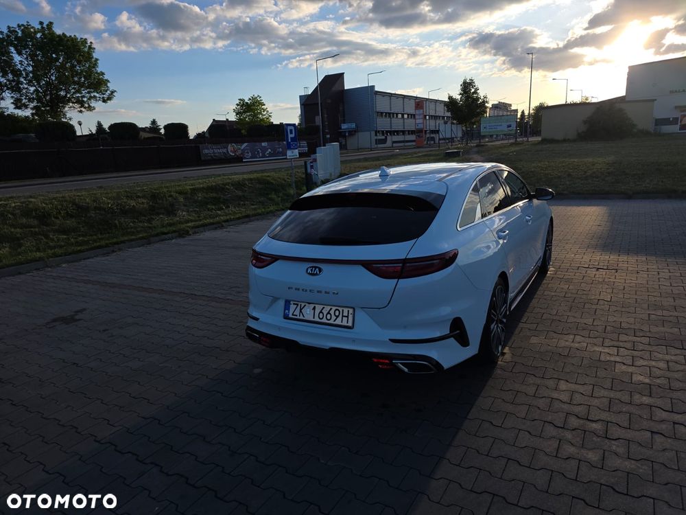 Kia ProCeed 1.6 T-GDI GT DCT - 5