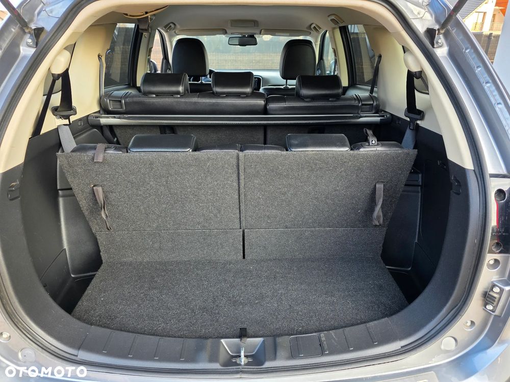 Mitsubishi Outlander 2.0 2WD CVT Diamant Edition+ - 21