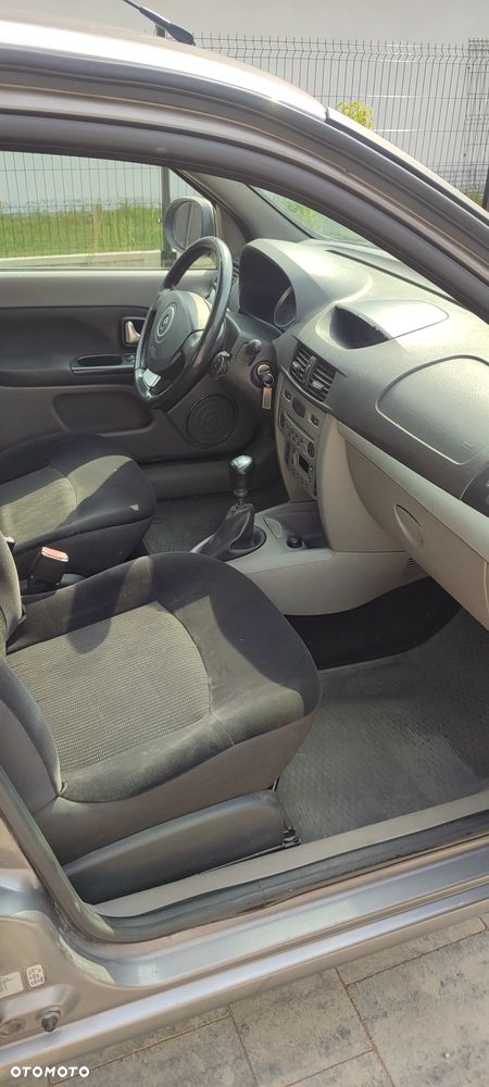 Renault Thalia 1.2 16V All Inclusive Euro5 - 10