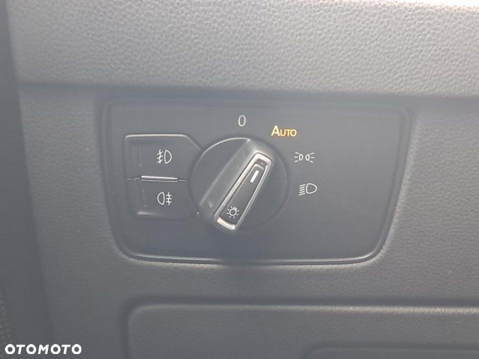 Volkswagen Passat - 23