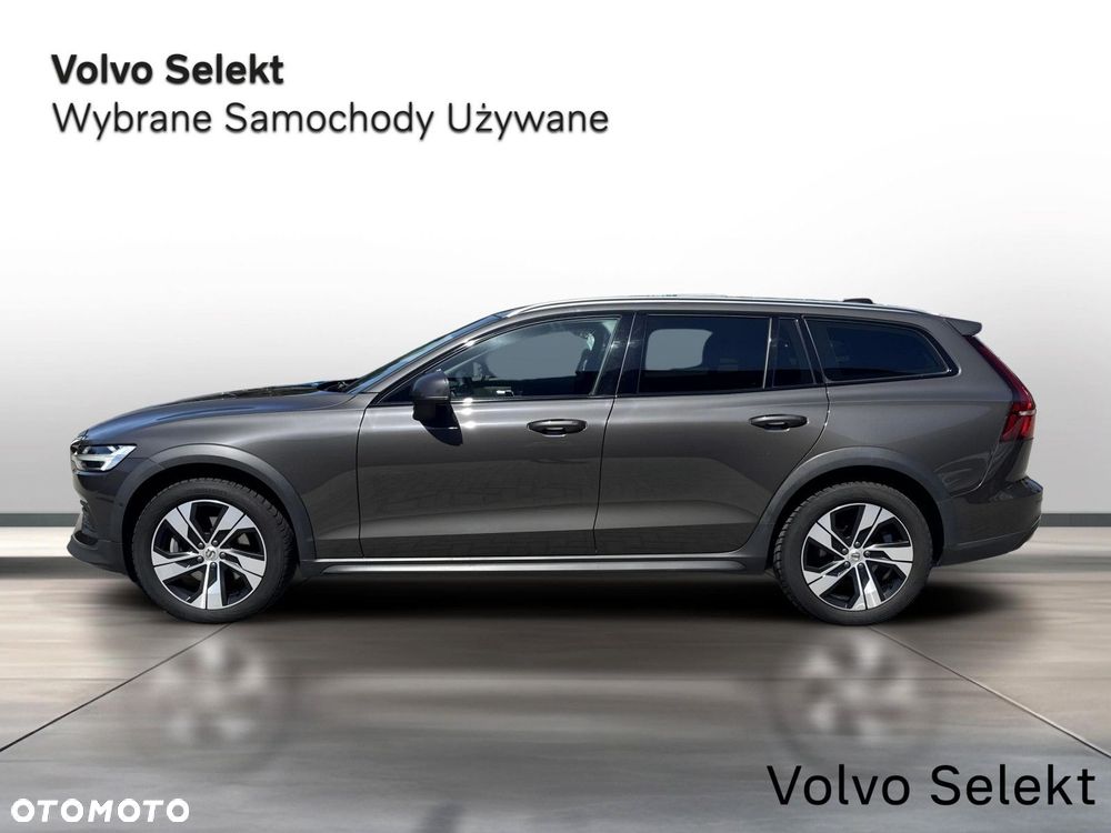 Volvo V60 Cross Country - 3