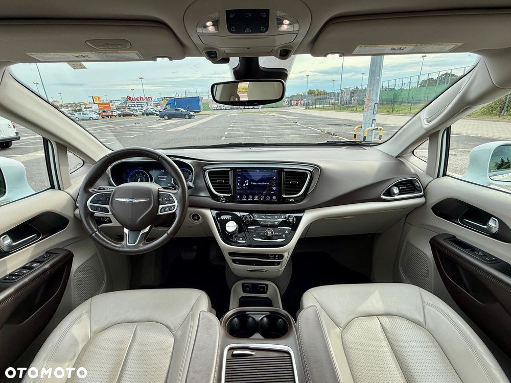 Chrysler Pacifica - 19