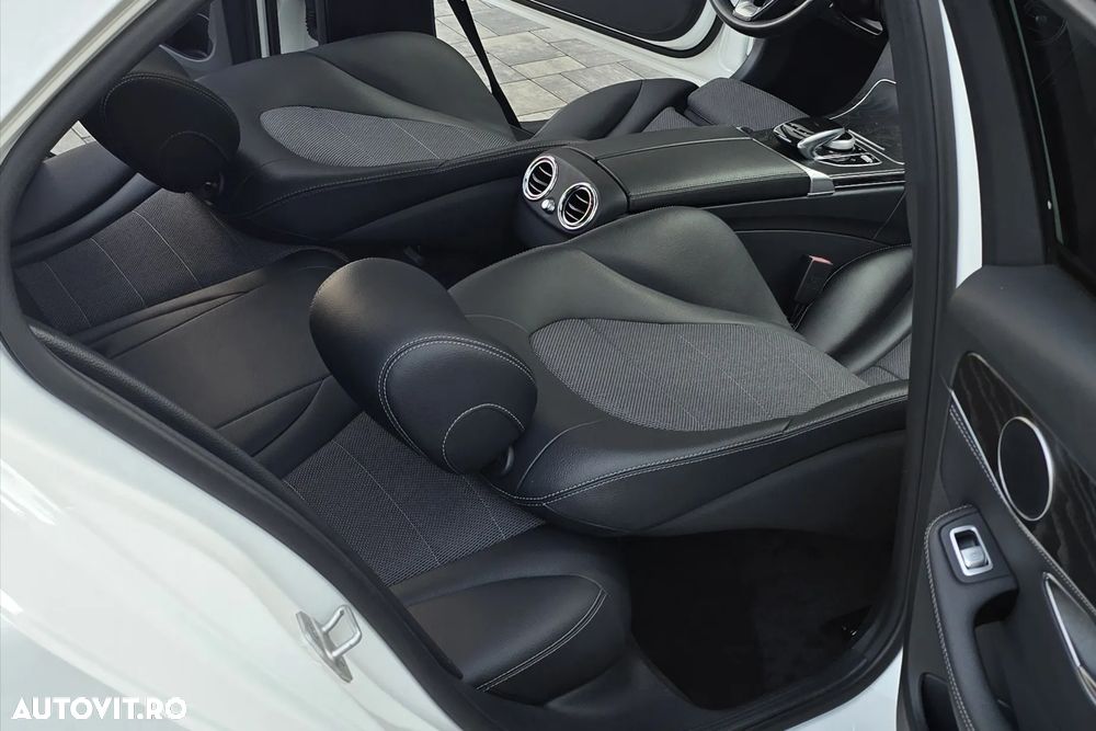 Mercedes-Benz C - 31