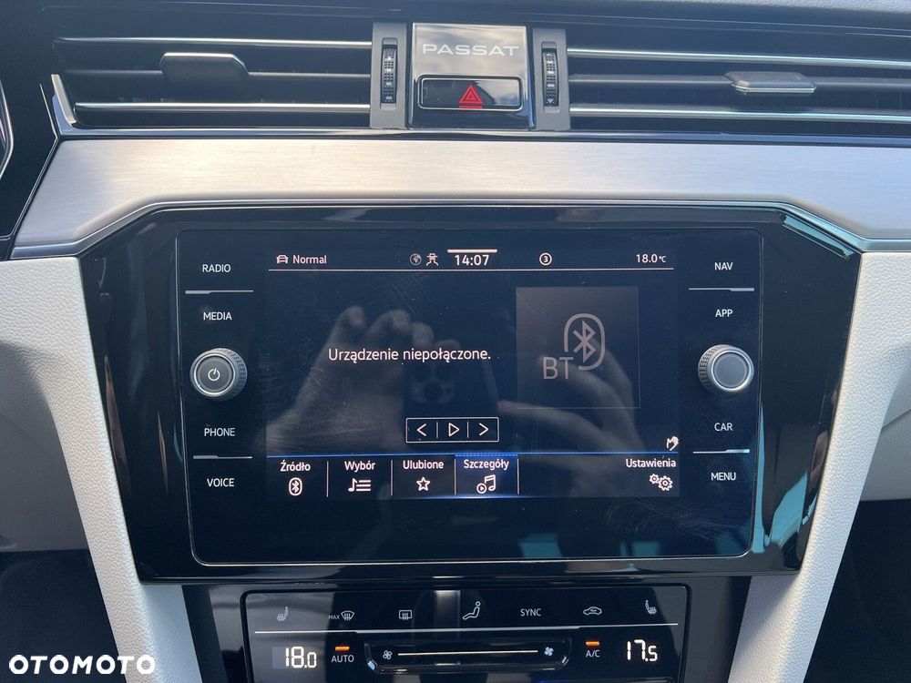 Volkswagen Passat 2.0 TSI Elegance DSG - 27