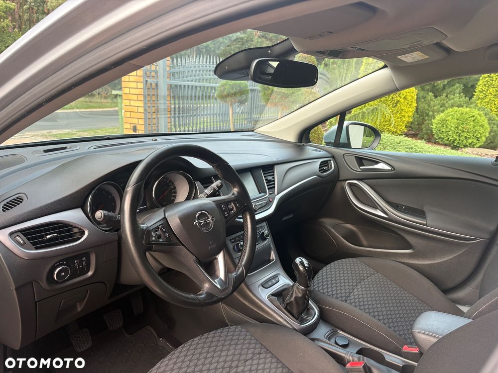 Opel Astra - 16