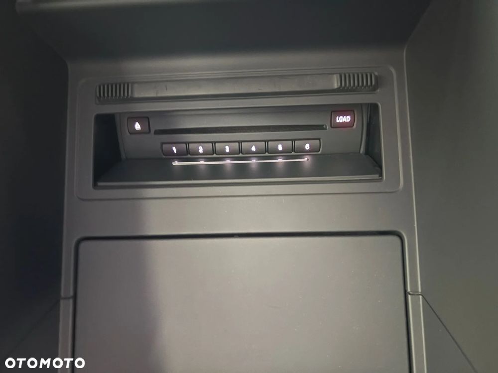 Audi A8 L 60 TFSI e Quattro Tiptronic - 26