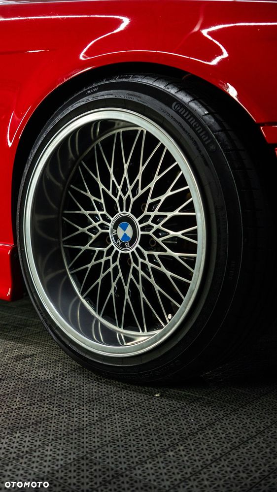 BMW Seria 3 323i - 8