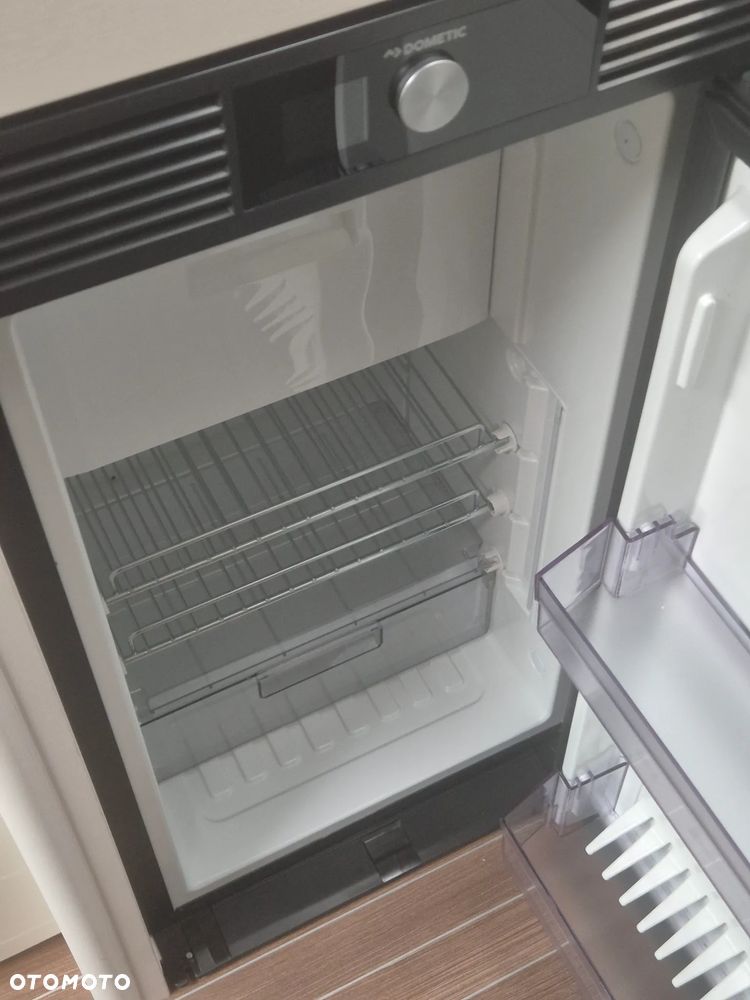 Carado 4x4 170KM CV590 FV23% MAX doposażony HAK kamper van kampervan - 16