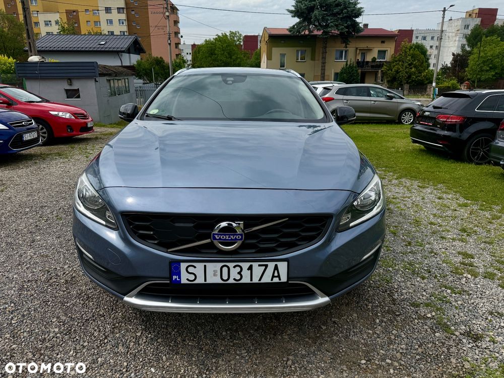Volvo V60 Cross Country - 11