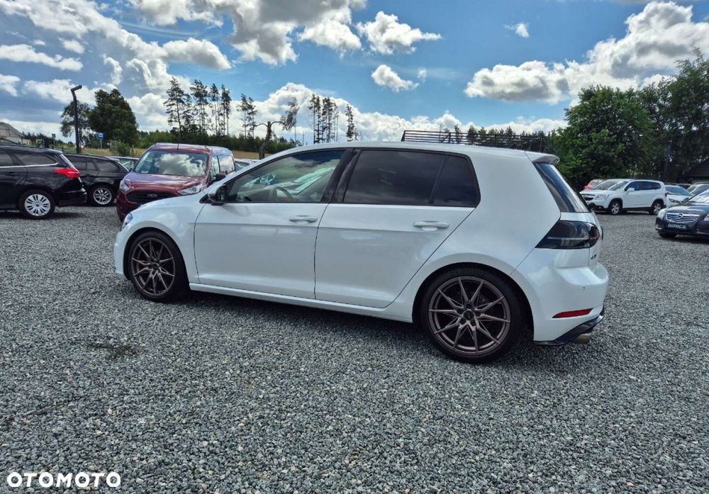 Volkswagen Golf - 38