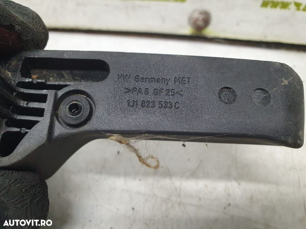 Maner deschidere capota 1j1823533c Seat Leon 2 1P [2005 - 2009] - 3