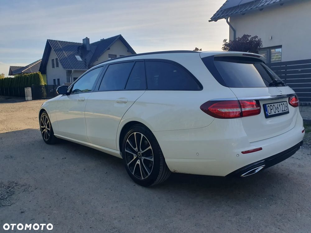 Mercedes-Benz Klasa E 220 d 9G-TRONIC Avantgarde - 16