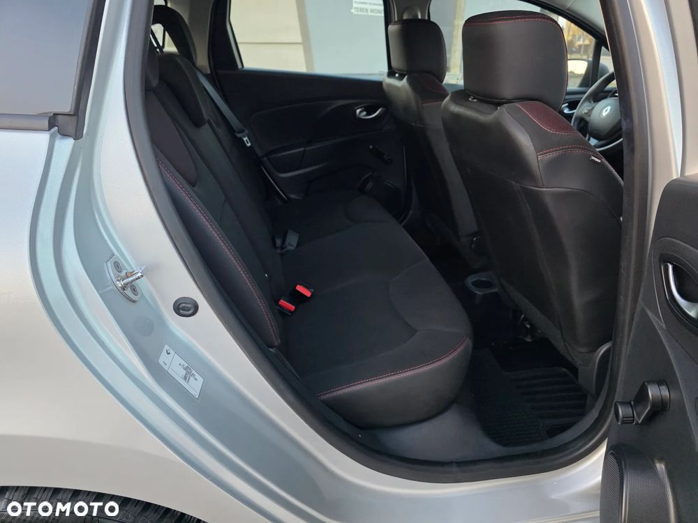 Renault Clio 1.2 16V 75 Expression - 12