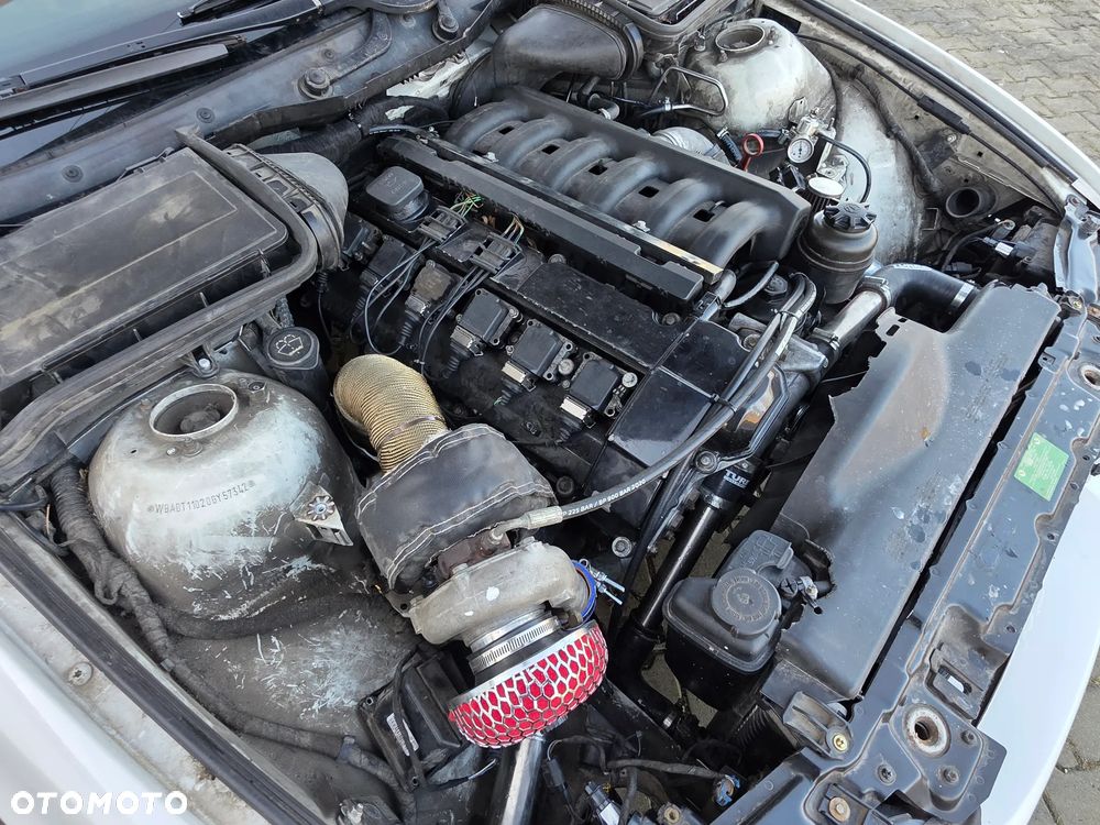 BMW Seria 5 545i - 12