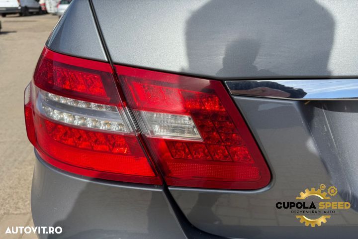 Lampa / Tripla stop stanga pe capota portbagaj A2129060358L Mercedes- - 4