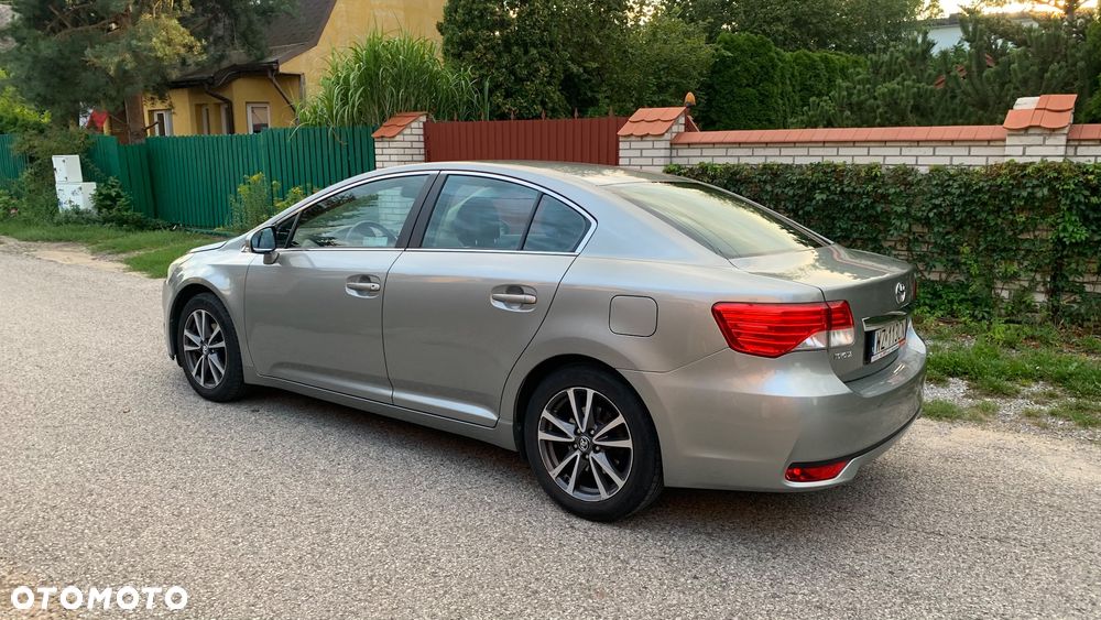 Toyota Avensis - 4