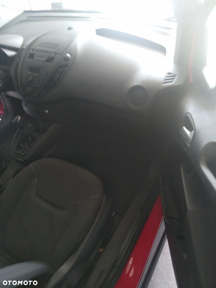 Ford Transit Courier - 7