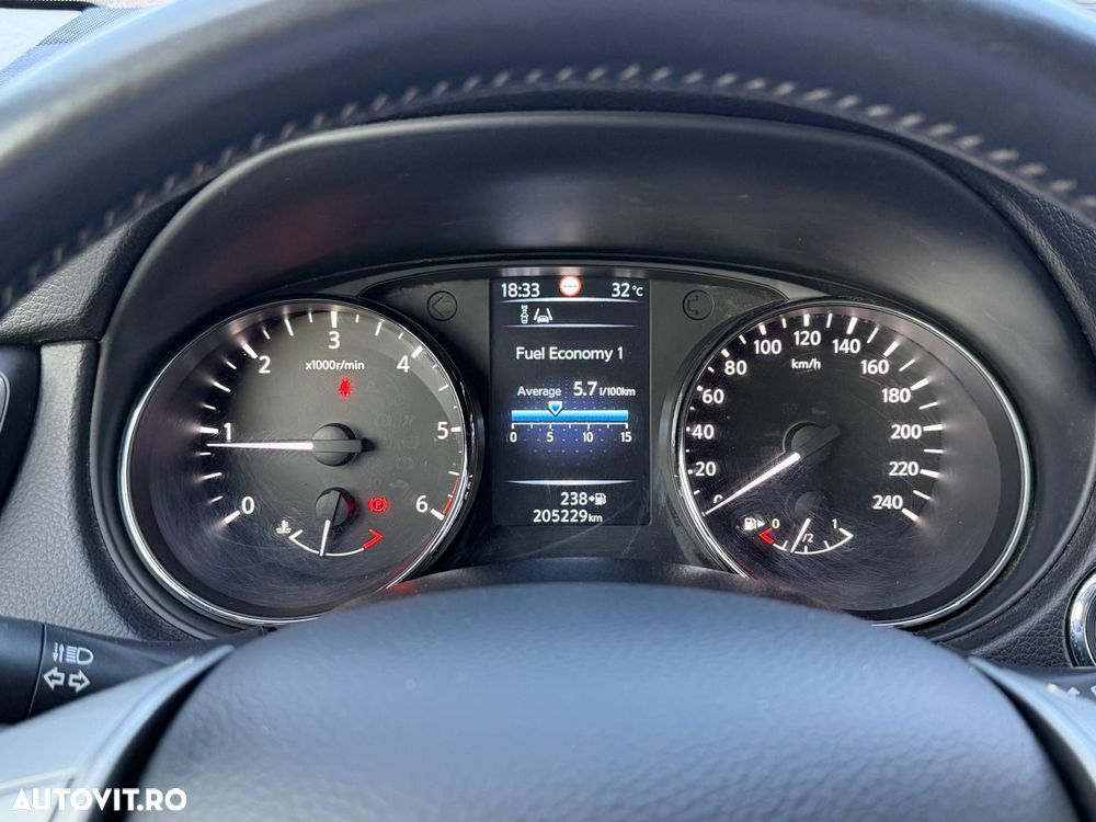 Nissan Qashqai 1.5 DCI TEKNA - 8