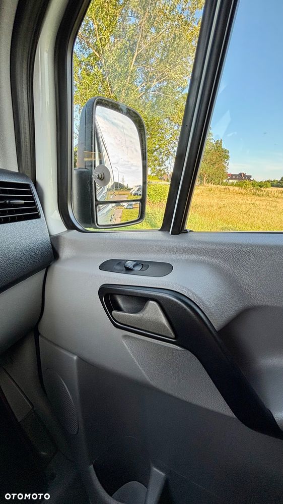 Mercedes-Benz Sprinter - 19