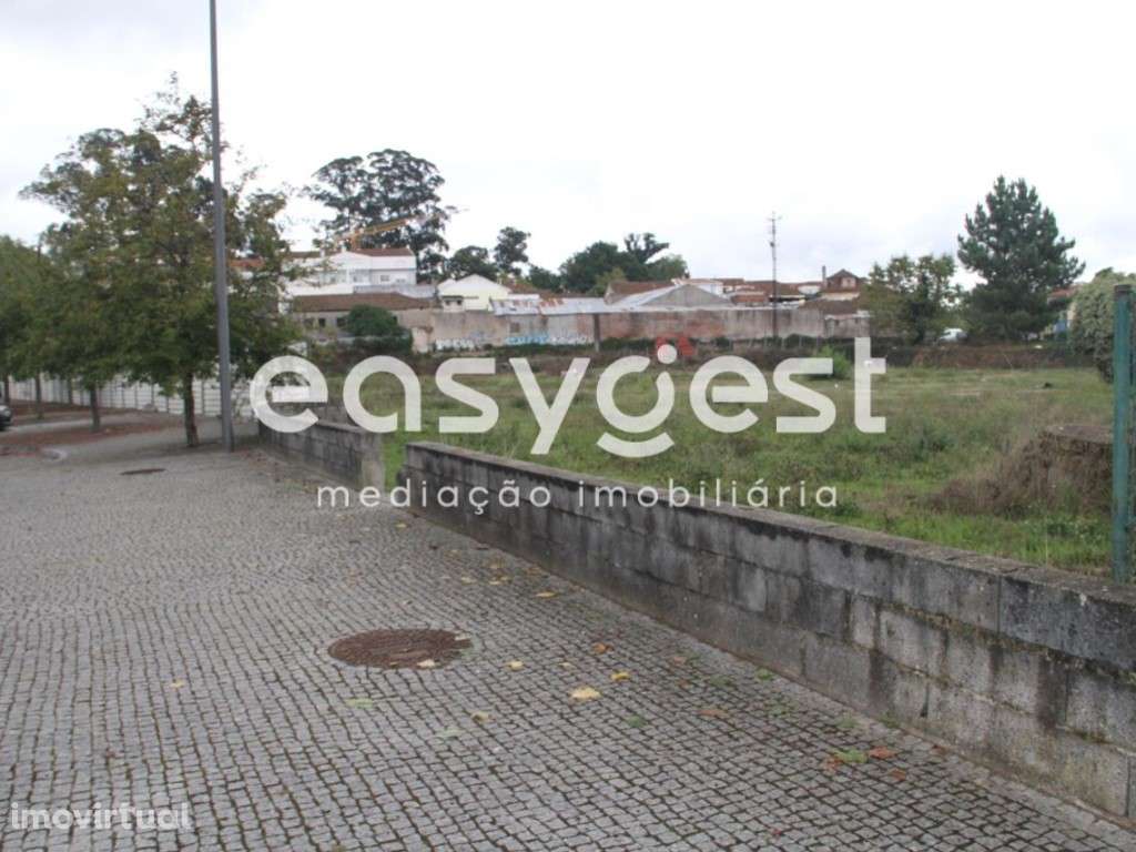 Lote de Terreno para construção na Avenida Europa em Viseu - Grande imagem: 2/5