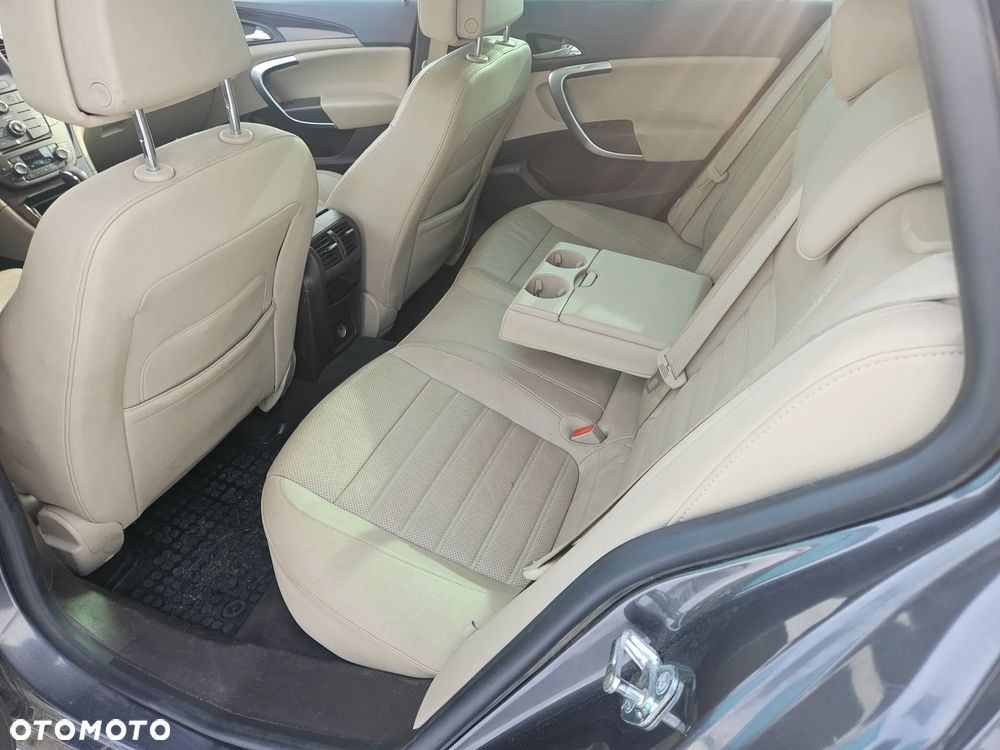 Opel Insignia 2.0 Turbo 4x4 Sport - 9