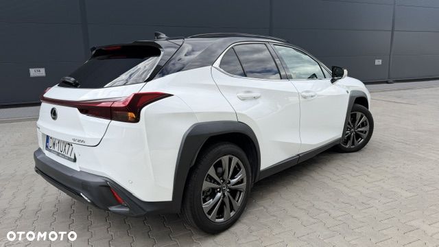 Lexus UX 200 GPF F Sport Design+ 2WD - 37