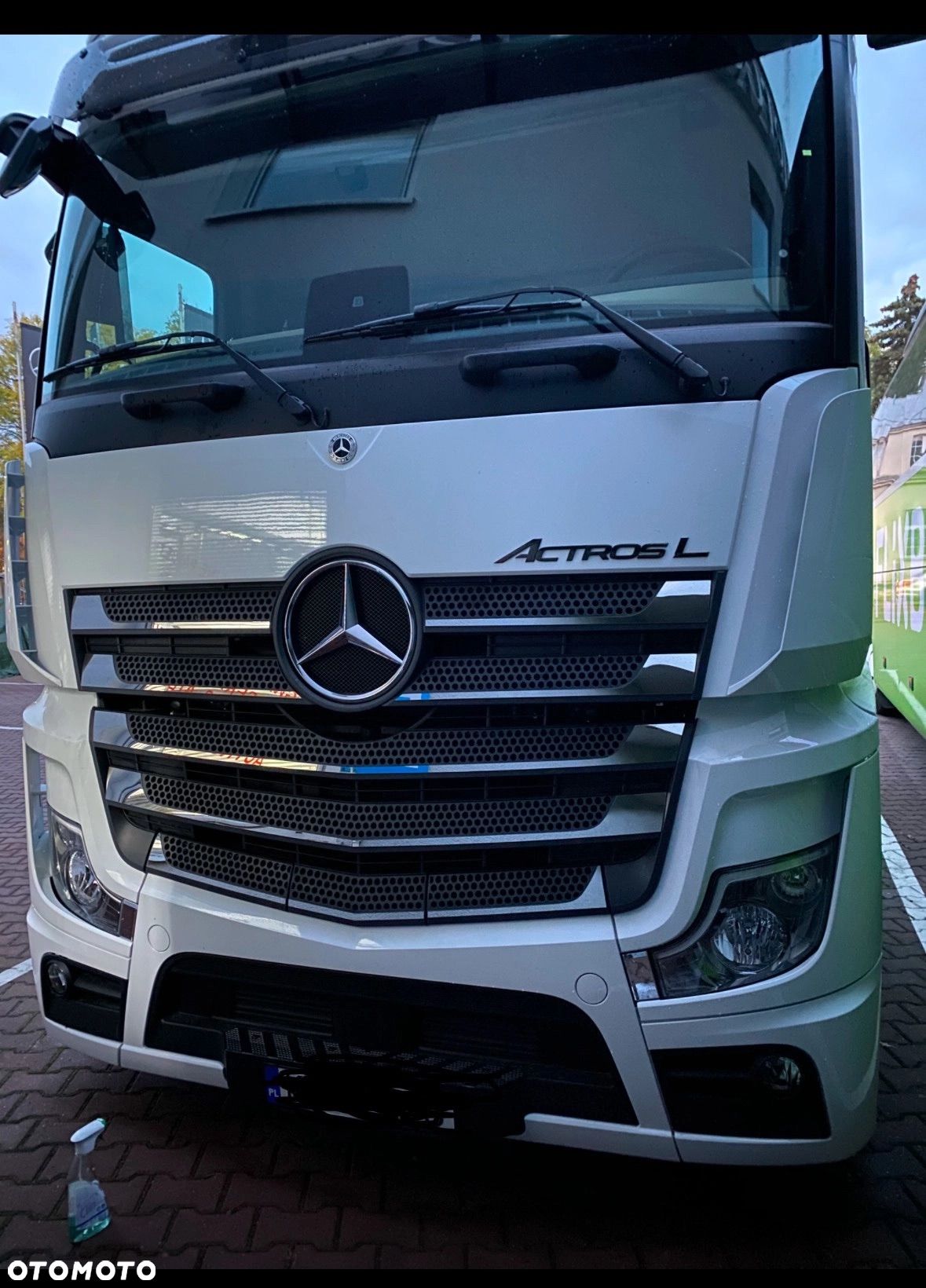 Mercedes-Benz Actros - 1