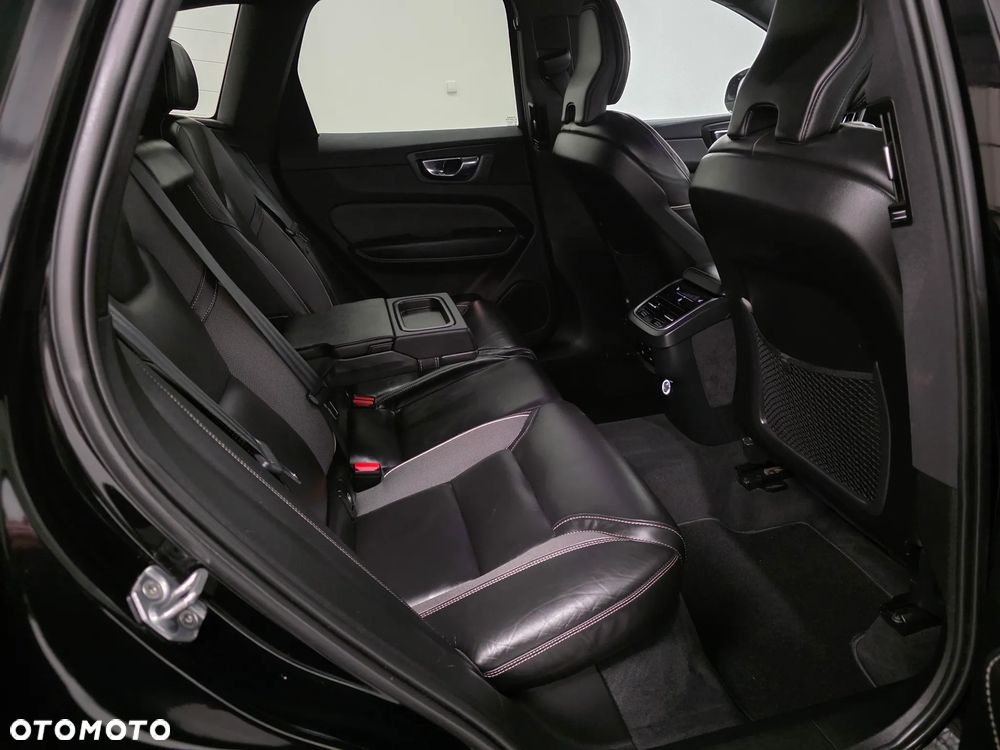 Volvo XC 60 D4 Geartronic RDesign - 18