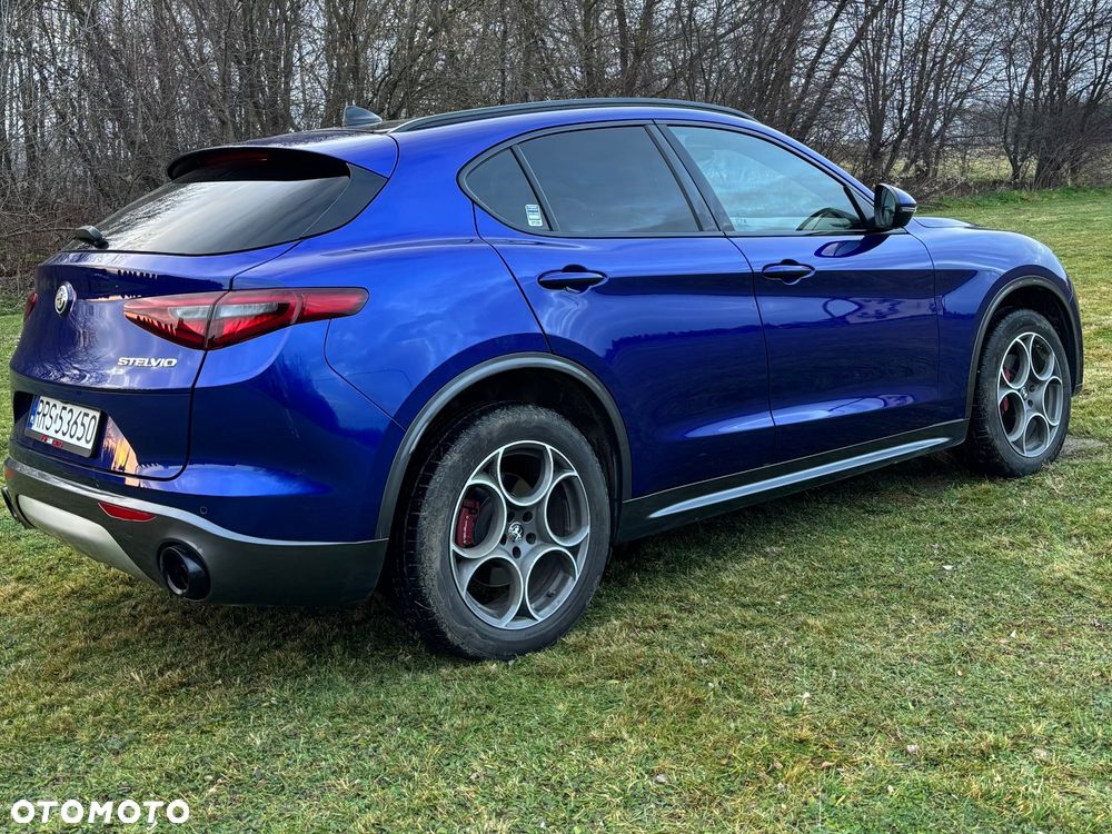 Alfa Romeo Stelvio 2.0 Turbo 16V AT8-Q4 Veloce - 16