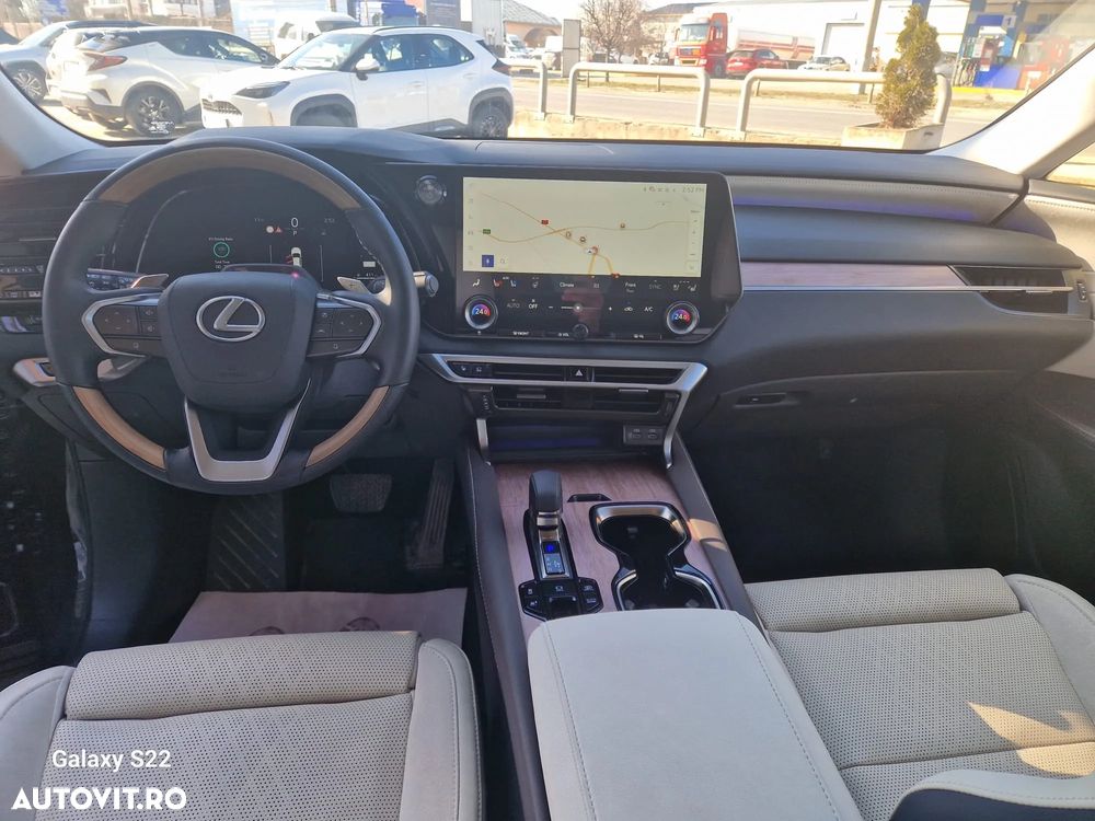 Lexus Seria RX 450h+ E-Four PHEV Luxury - 13