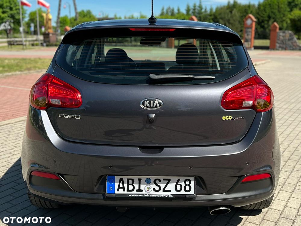 Kia Ceed 1.6 GDI ISG Vision - 23