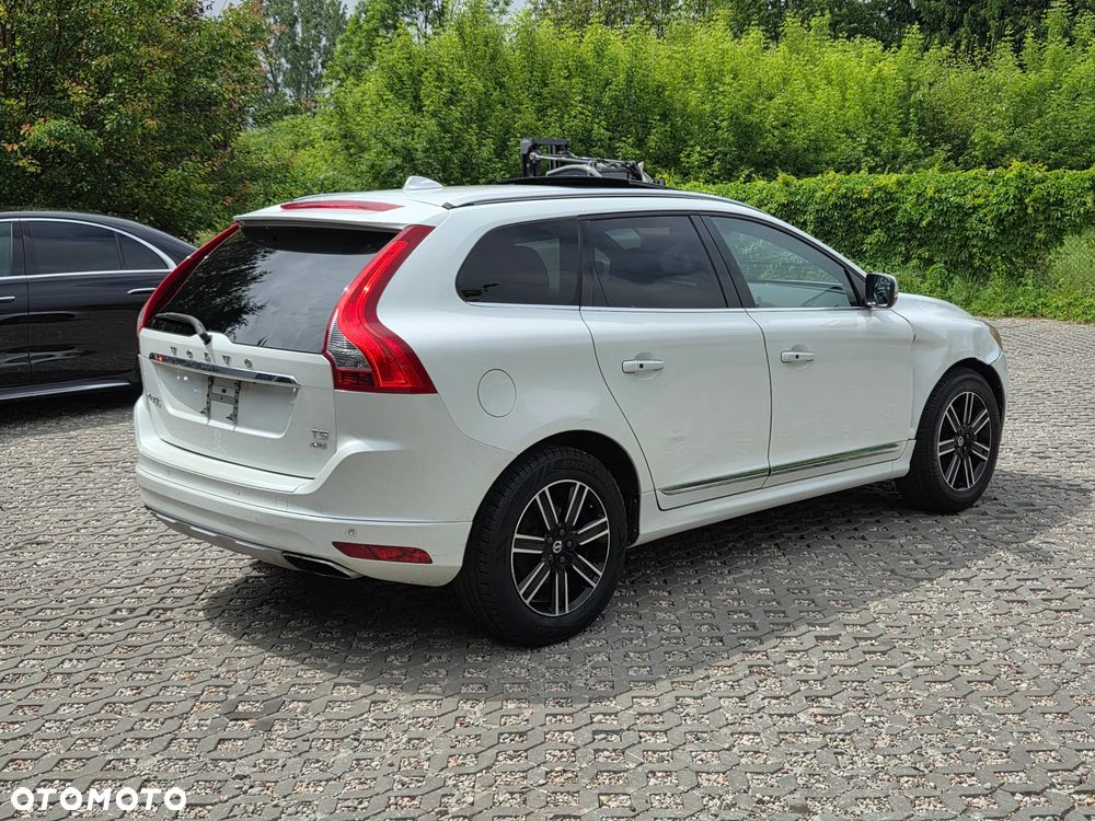 Volvo XC 60 T5 AWD Summum - 3