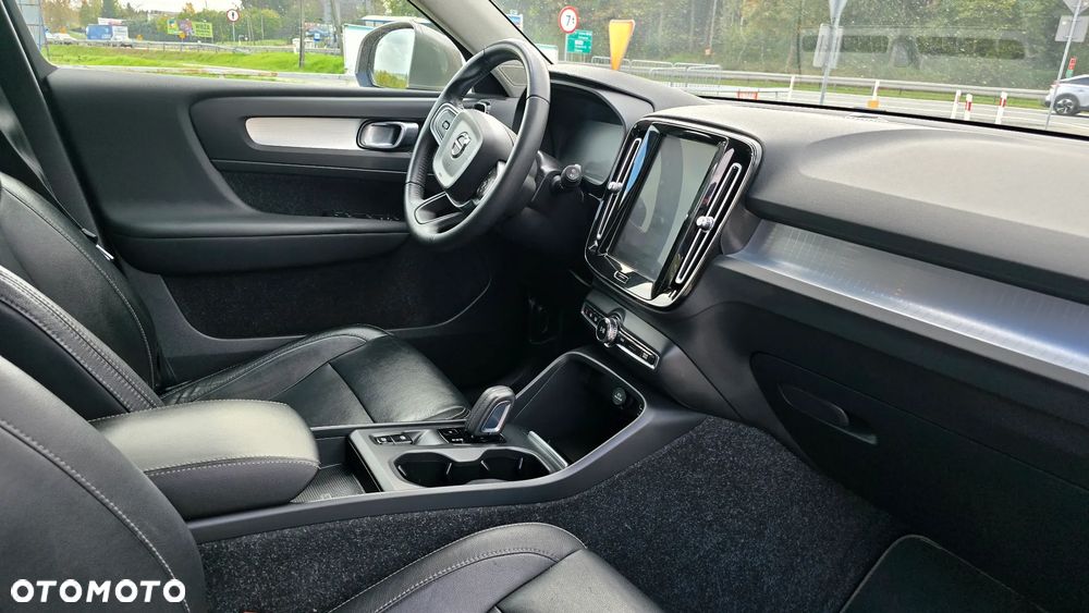 Volvo XC 40 T5 Plug-In Hybrid Momentum Pro - 13