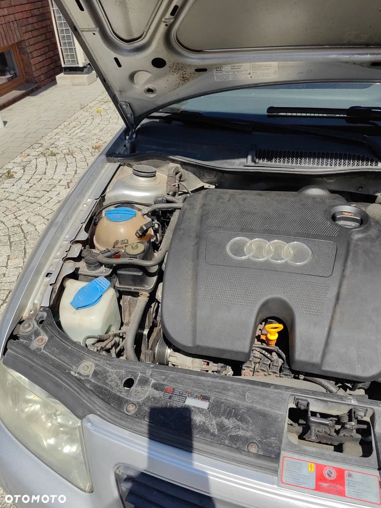 Audi A3 3-drzwiowe 1.6 Ambiente - 2