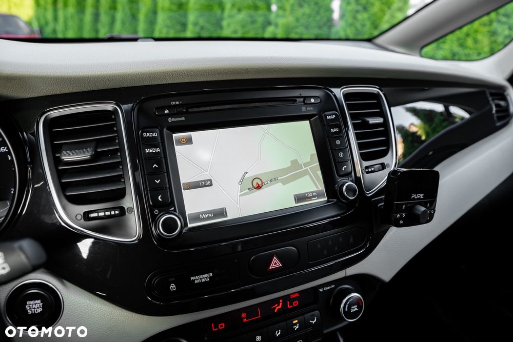 Kia Carens 1.7 CRDi L 7os - 35