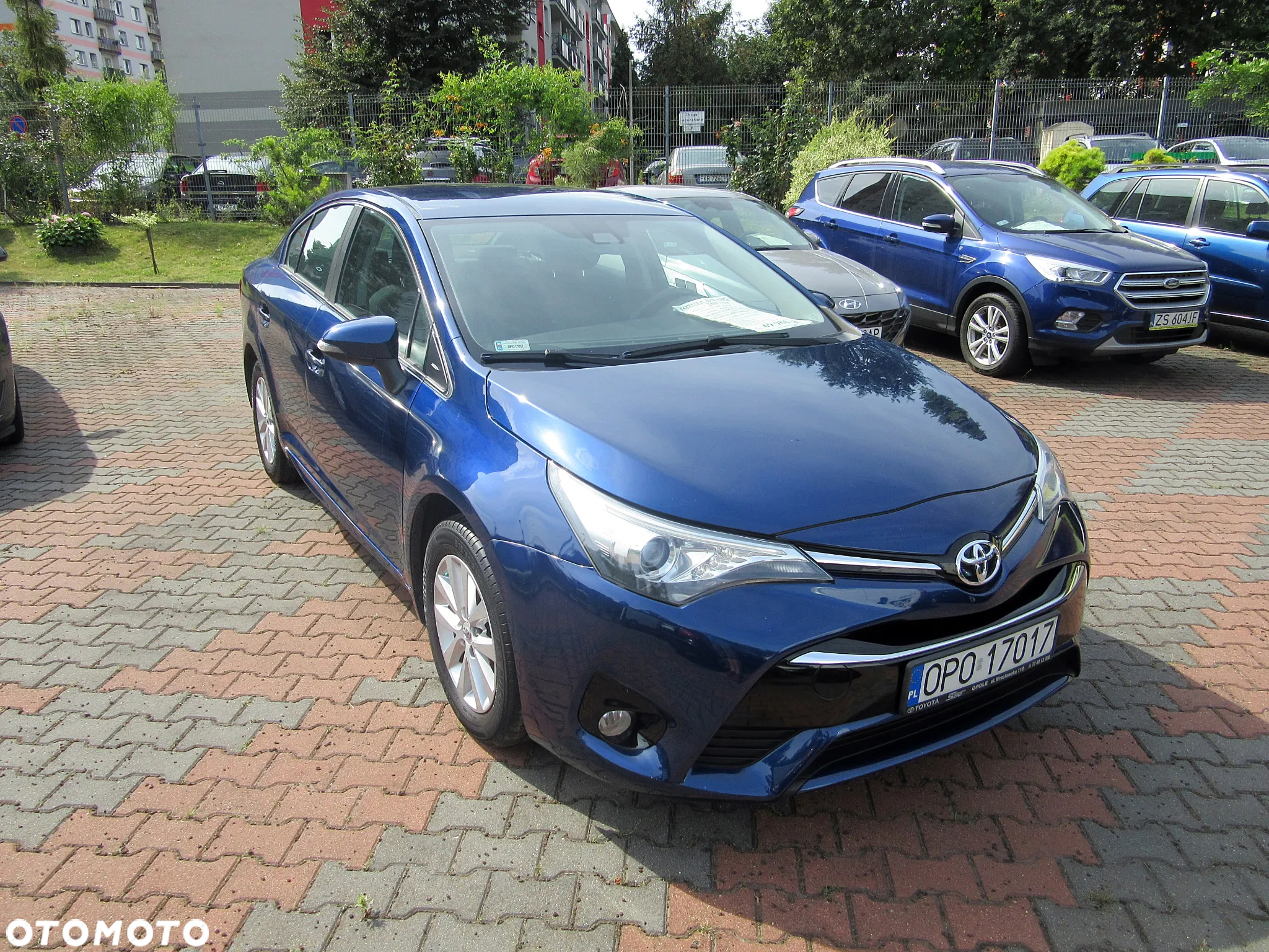 Toyota Avensis 1.6 Premium - 3