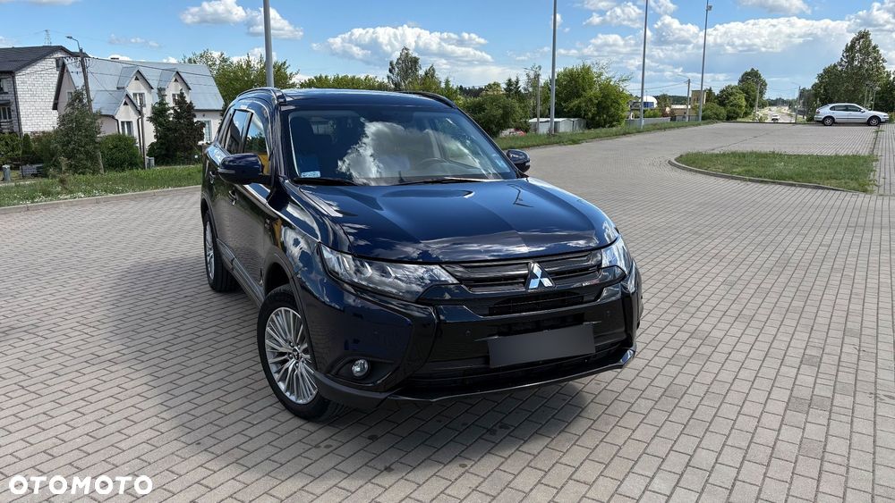 Mitsubishi Outlander - 3