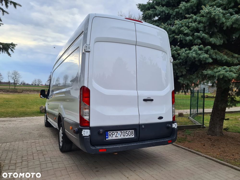 Ford Transit - 11