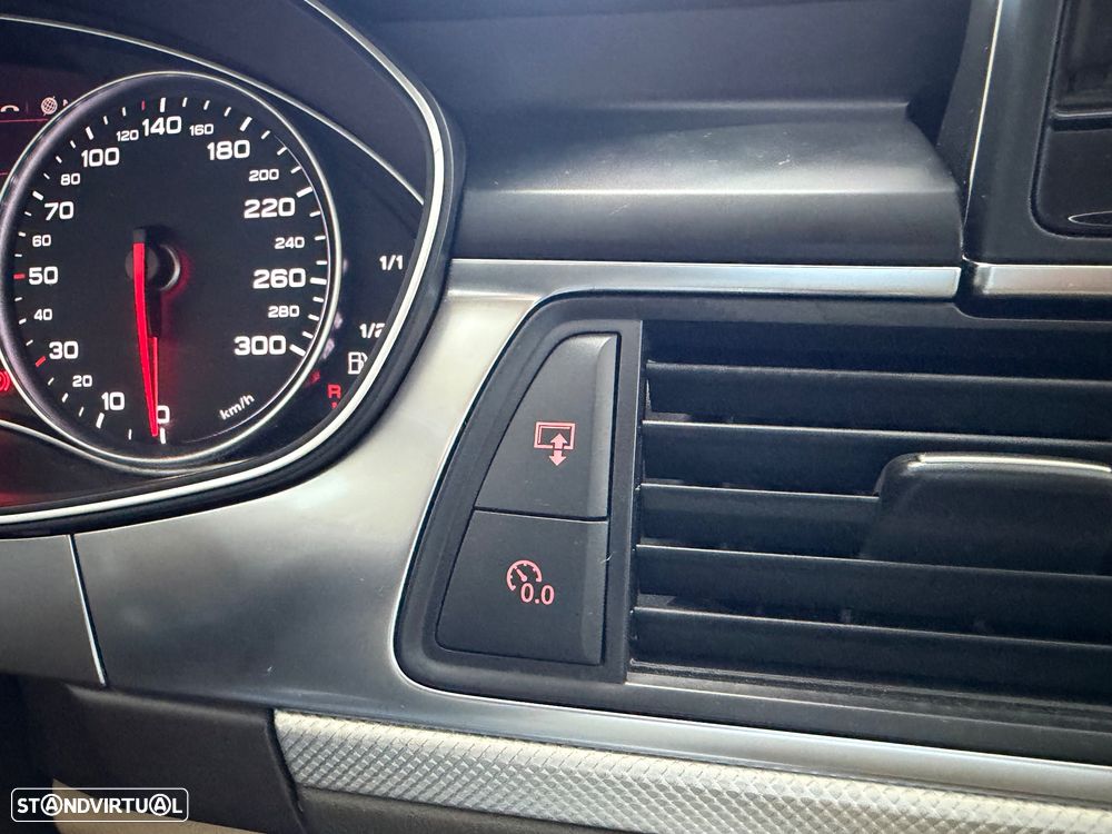 Audi A6 3.0 TDi V6 Exclusive Multitronic - 29