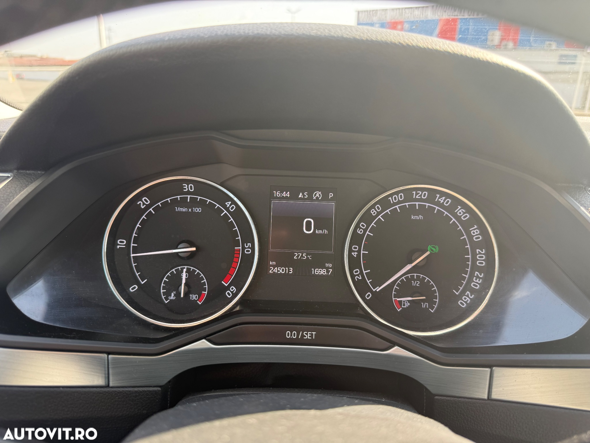 Skoda Superb 2.0 TDI DSG Sportline - 25