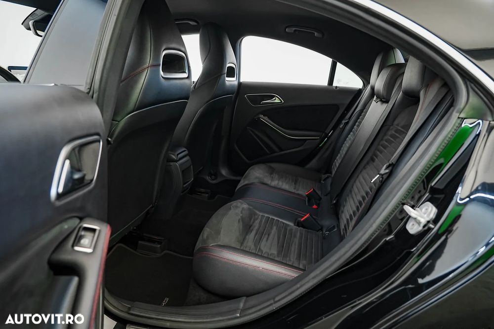 Mercedes-Benz CLA 180 7G-DCT AMG Line - 10