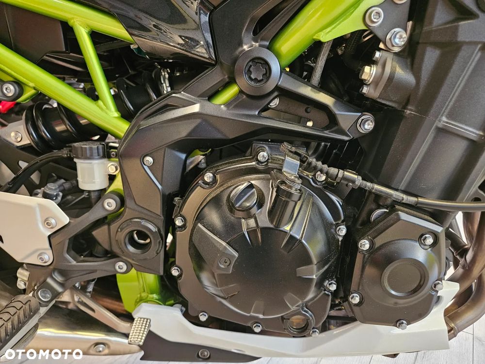 Kawasaki Z 900 - 16