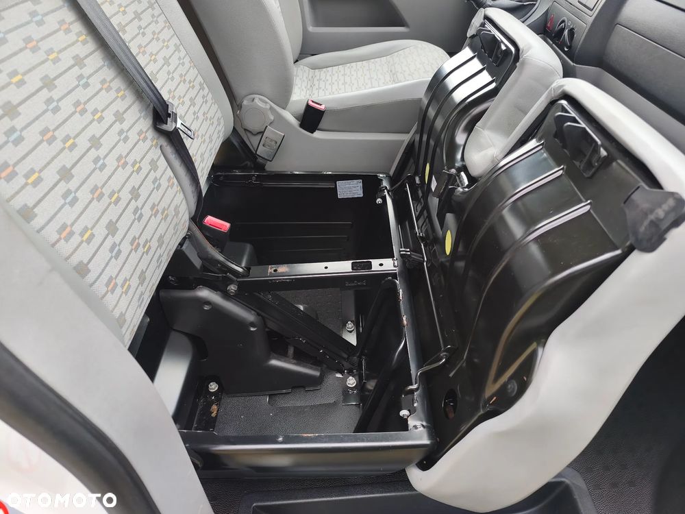 Volkswagen Transporter - 32
