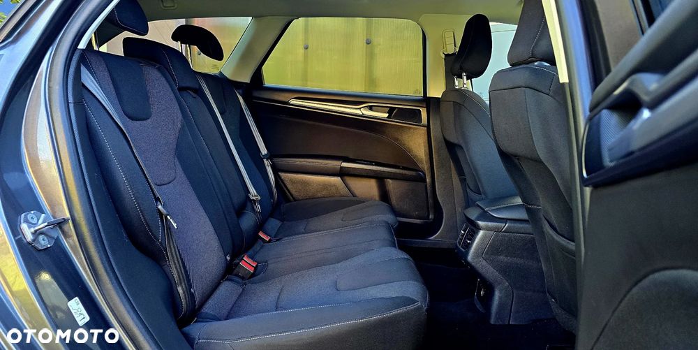 Ford Mondeo 2.0 EcoBlue Titanium - 28