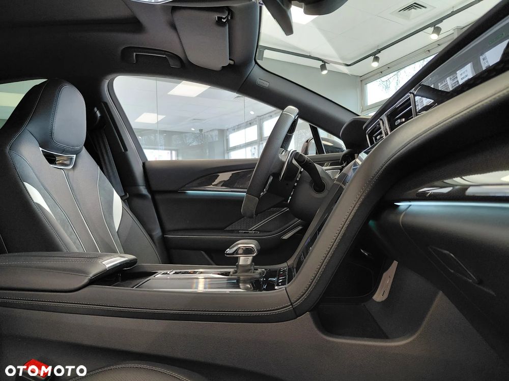 Hongqi H6 2.0T Deluxe - 13