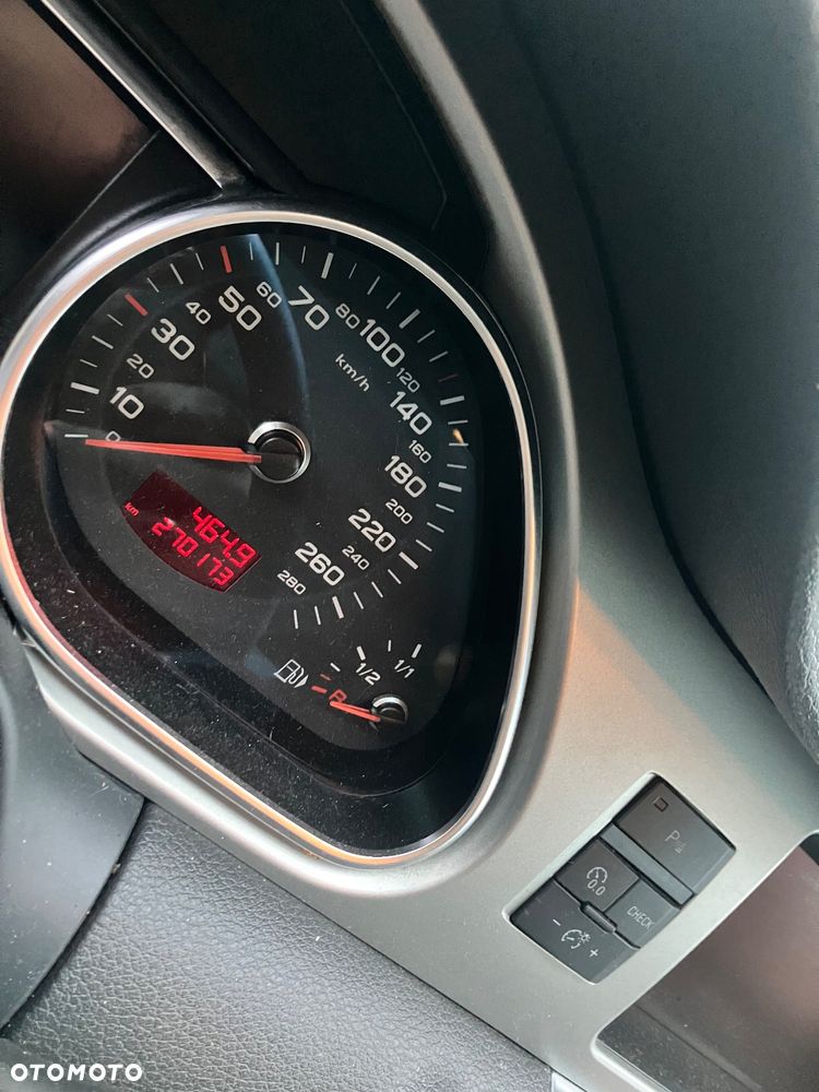 Audi Q7 3.0 TDI Quattro Tiptronic - 5