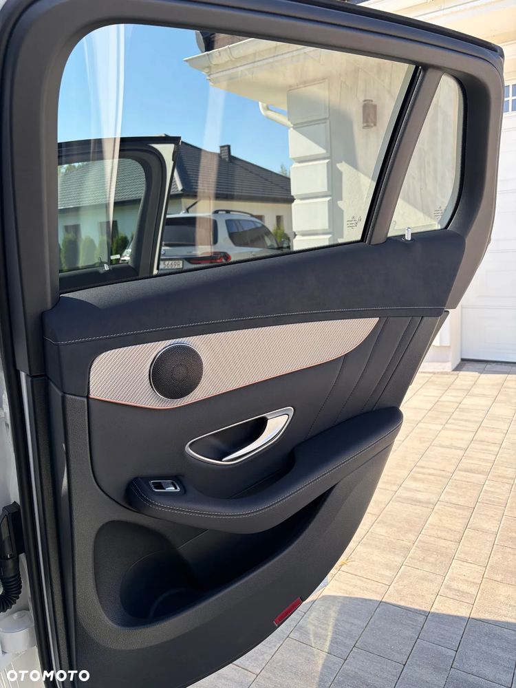 Mercedes-Benz EQC - 6