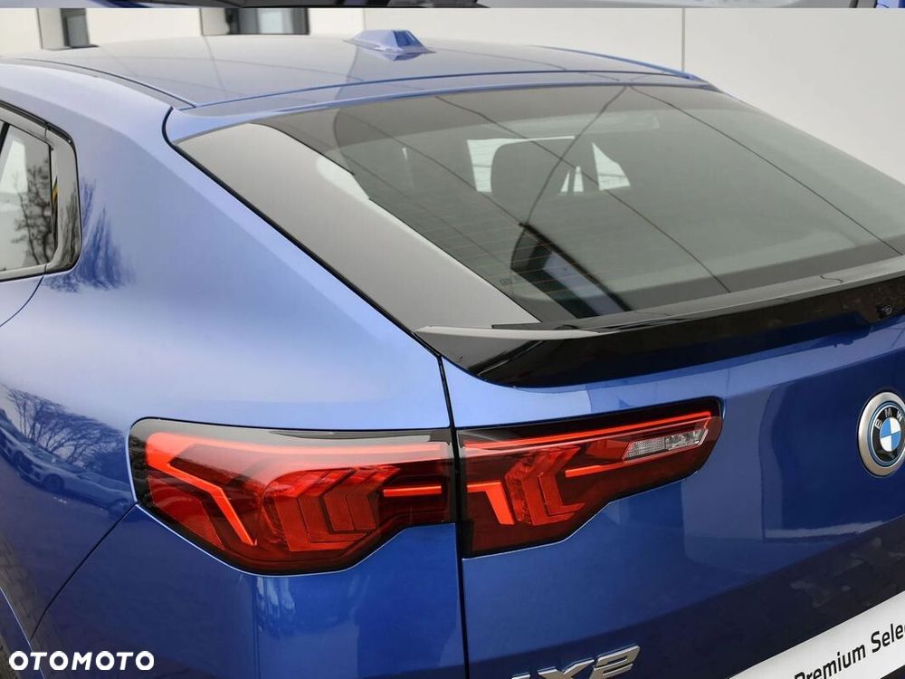 BMW iX2 eDrive20 66.5kWh M Sport Edition - 10